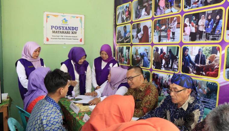Ketua Tim Pembina Posyandu Kabupaten Tangerang Tinjau Transformasi Layanan di Posyandu Matahari 14