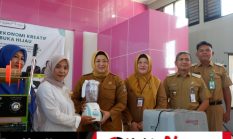 Wabup Intan Serahkan Bantuan UMKM Pengembangan Ekonomi Kreatif Kelurahan Tigaraksa, 