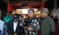 Hadiri Grebeg Suro dan Kirab Budaya Wayang Kulit, Bupati Maesyal Rasyid Ajak Masyarakat Lestarikan Budaya