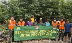 Satgas Kodim 0510 Tigaraksa Gerakkan Warga Berantas Sampah di Mauk